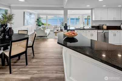 8001 Talbot Road, Edmonds, WA 98026 - Photo 11