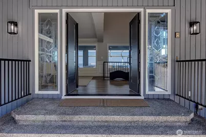 8001 Talbot Road, Edmonds, WA 98026 - Photo 3