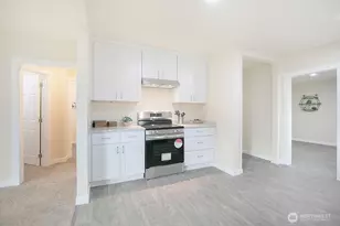 1214 S 5th Ave, Kelso, WA 98626 - Photo 9