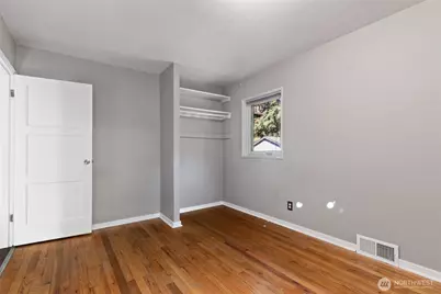 2202 NE 9th Place, Renton, WA 98056 - Photo 7