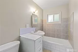 2202 NE 9th Pl, Renton, WA 98056 - Photo 17