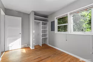 2202 NE 9th Pl, Renton, WA 98056 - Photo 5