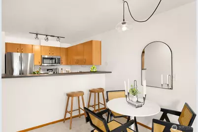 4020 Aurora Avenue N #411, Seattle, WA 98103 - Photo 11