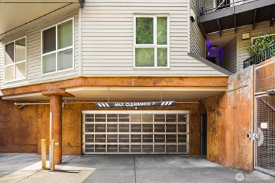 4020 Aurora Avenue N #411, Seattle, WA 98103 - Photo 25