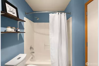 4020 Aurora Avenue N #411, Seattle, WA 98103 - Photo 19