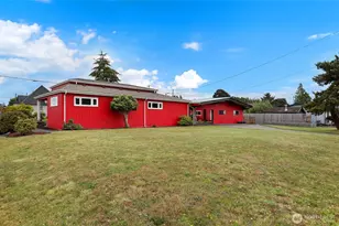 215 H St, Cosmopolis, WA 98537 - Photo 35