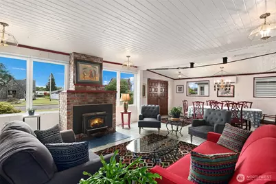 215 H Street, Cosmopolis, WA 98537 - Photo 3