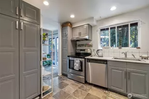 18409 SE 263rd St, Covington, WA 98042 - Photo 3