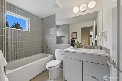 13047 39th Avenue NE #A, Seattle, WA 98125 - Photo 11