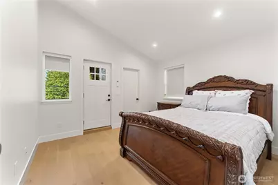 509 N 78th Street, Seattle, WA 98103 - Photo 31