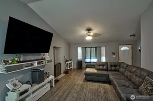 17619 153rd Way SE, Yelm, WA 98597 - Photo 7