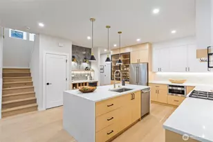 12426 NE 90th St, Kirkland, WA 98033 - Photo 9