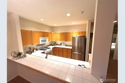 18654 NE 56th Court #18654, Redmond, WA 98052 - Photo 5