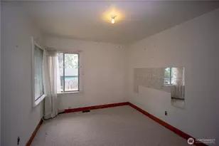 1122 W Spruce St, Port Angeles, WA 98362 - Photo 17