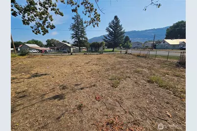 302 Main Street, Oroville, WA 98844 - Photo 19