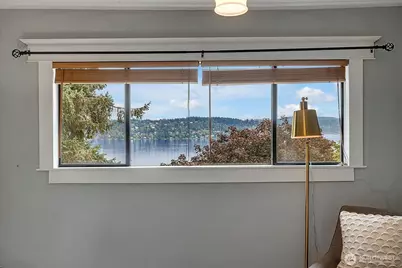 9733 Arrowsmith Avenue S, Seattle, WA 98118 - Photo 25