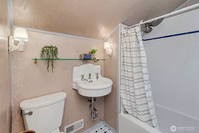 9733 Arrowsmith Avenue S, Seattle, WA 98118 - Photo 27