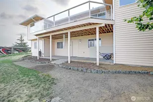 1451 Sloan Pl, Camano Island, WA 98282 - Photo 27