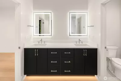 286 118th Avenue SE, Bellevue, WA 98005 - Photo 17