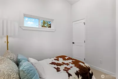 9737 Evanston Avenue N, Seattle, WA 98103 - Photo 25