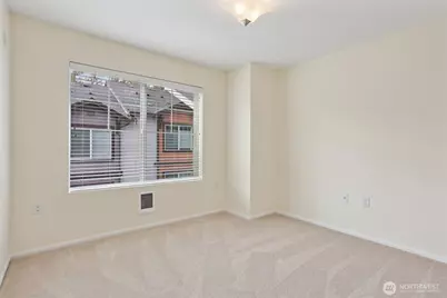 10176 156th Court NE #102, Redmond, WA 98052 - Photo 17