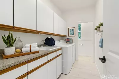 391 E Rainier Drive, Allyn, WA 98524 - Photo 9