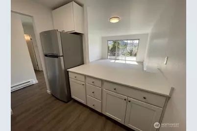 401 NE 40th Street, Seattle, WA 98105 - Photo 15