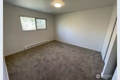 401 NE 40th Street, Seattle, WA 98105 - Photo 23