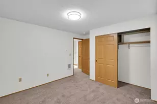 15719 63rd St Ct E, Sumner, WA 98390 - Photo 13