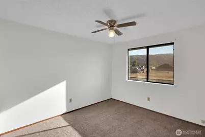 15719 63rd Street Ct E, Sumner, WA 98390 - Photo 29