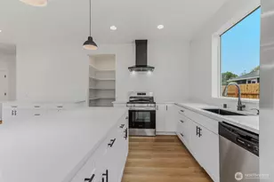 1209 S 6th Ave, Kelso, WA 98626 - Photo 11