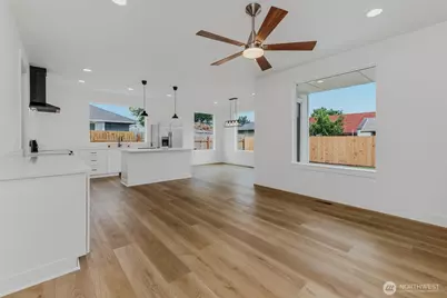 1209 S 6th Avenue, Kelso, WA 98626 - Photo 5