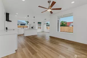 1209 S 6th Ave, Kelso, WA 98626 - Photo 5