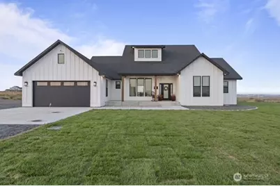 215 SE Desert Hills Loop, Moses Lake, WA 98837 - Photo 1