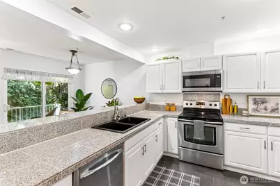 1940 S 368th Place #1940, Federal Way, WA 98003 - Photo 11