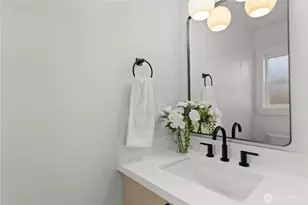 9735 Evanston Ave N, Seattle, WA 98103 - Photo 7