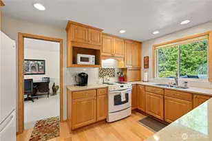 2631 Club Ct, Mount Vernon, WA 98273 - Photo 11