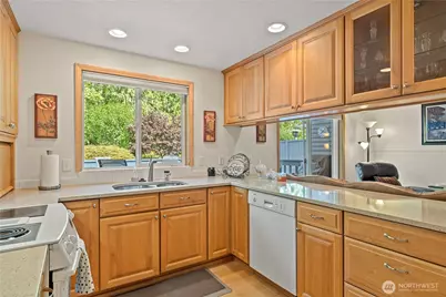 2631 Club Court #305, Mount Vernon, WA 98273 - Photo 13