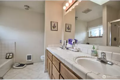 378 Burnt Ridge Road, Onalaska, WA 98570 - Photo 19