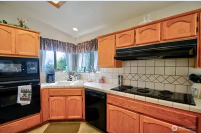 378 Burnt Ridge Road, Onalaska, WA 98570 - Photo 7