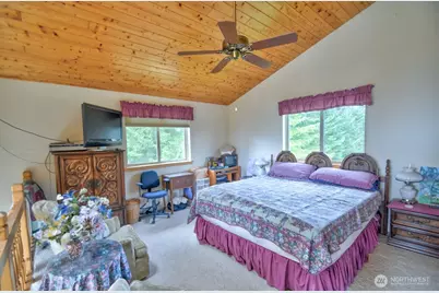 378 Burnt Ridge Road, Onalaska, WA 98570 - Photo 13