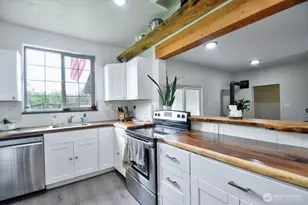 253 Kruger Rd, Onalaska, WA 98570 - Photo 3