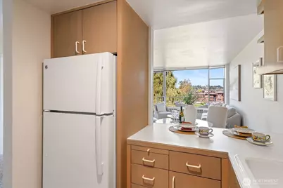 2040 43rd Avenue E #402, Seattle, WA 98112 - Photo 13