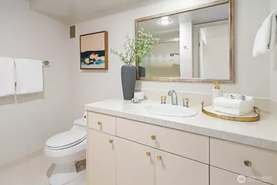 2040 43rd Avenue E #402, Seattle, WA 98112 - Photo 19