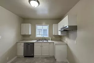 329 24th St, Longview, WA 98632 - Photo 7