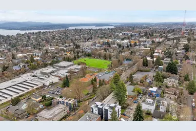 427 19th Avenue E, Seattle, WA 98112 - Photo 27