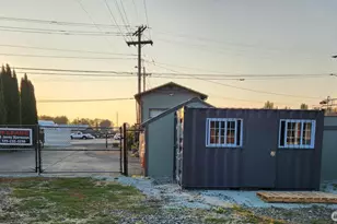 9813 Airport Way, Snohomish, WA 98296 - Photo 3