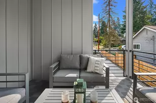 2030 NE 123rd St, Seattle, WA 98125 - Photo 17