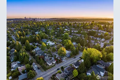 7335 21st Avenue NE, Seattle, WA 98115 - Photo 35