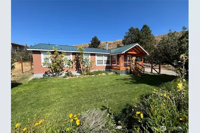 920 Castle Avenue, Winthrop, WA 98862 - Photo 3